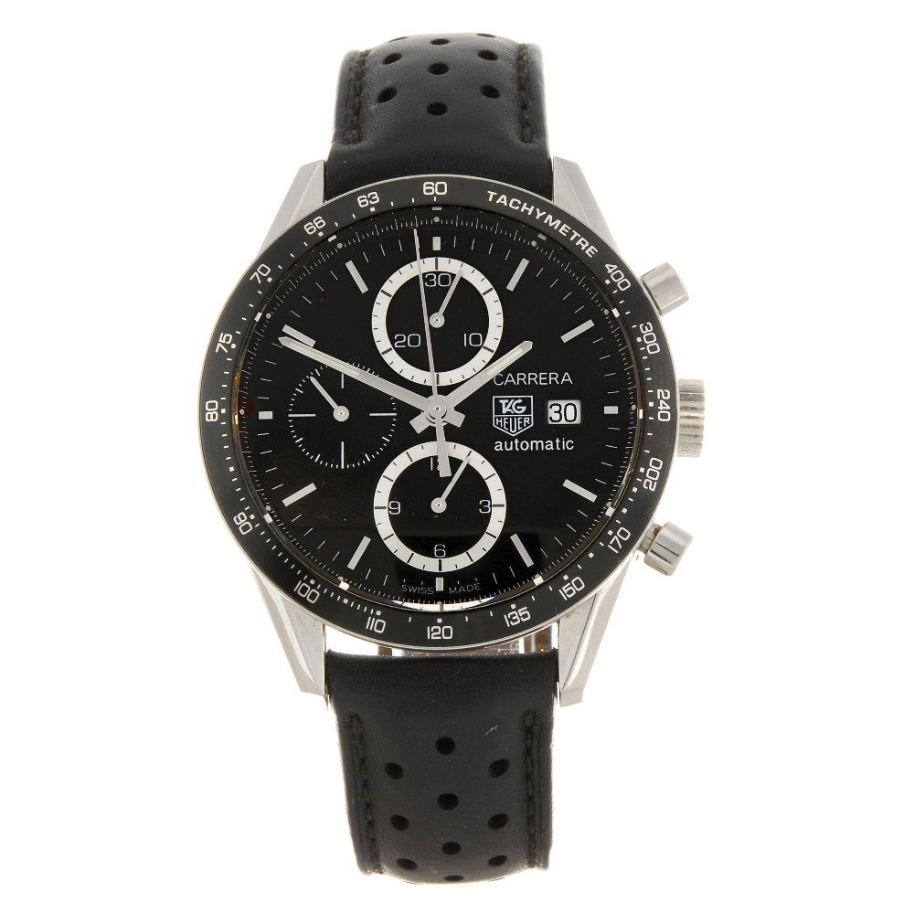 (903005918) A wrist watch.: (903005918) TAG HEUER - a stainless steel automatic chronograph gentleman's Carrera wrist watch, the black dial with hourly applied silvered batons, date aperture positioned to three o'clock, all surr