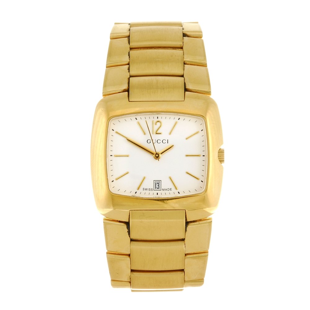 A Gucci gold plated men's quartz watch 