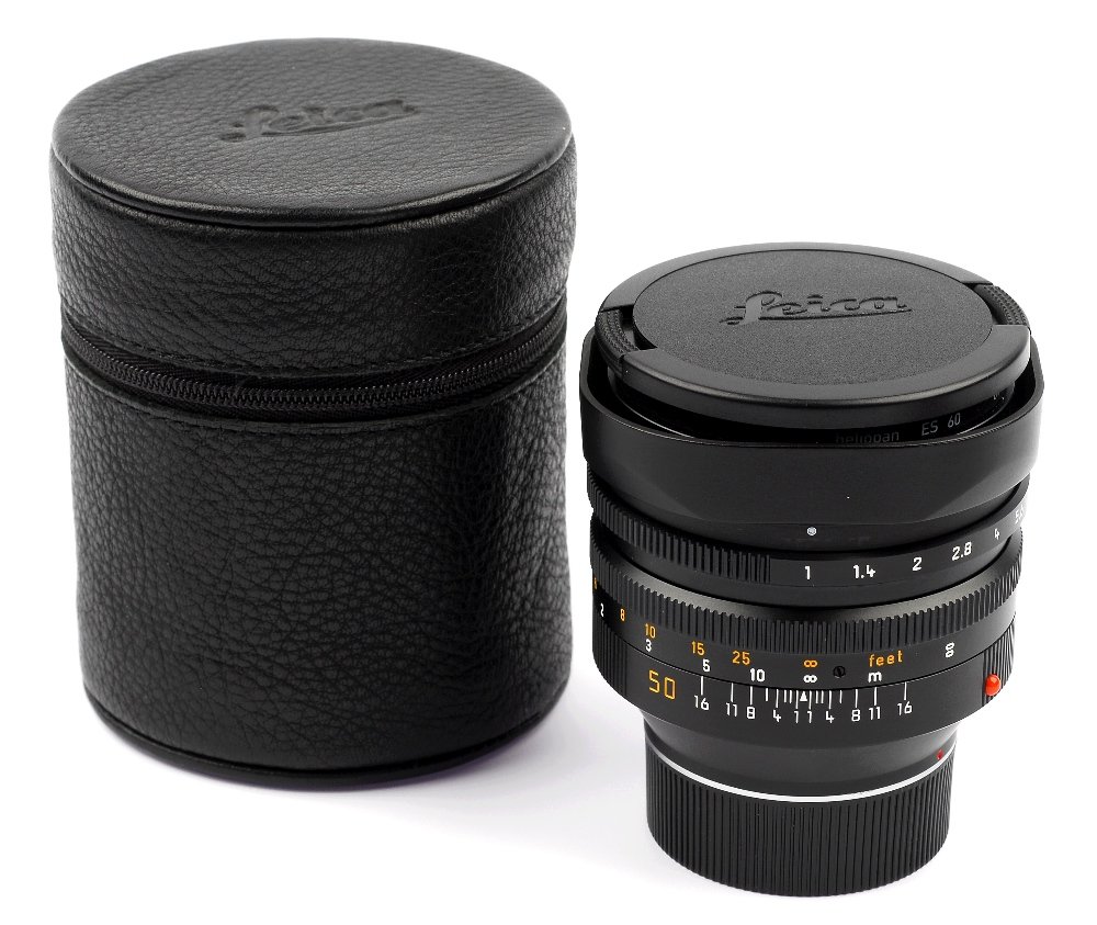 A Leica Noctilux-M 1:1/50 E60 3985495 camera lens: A Leica Noctilux-M 1:1/50 E60 3985495 camera lens with removable covers, in fitted Leica case.