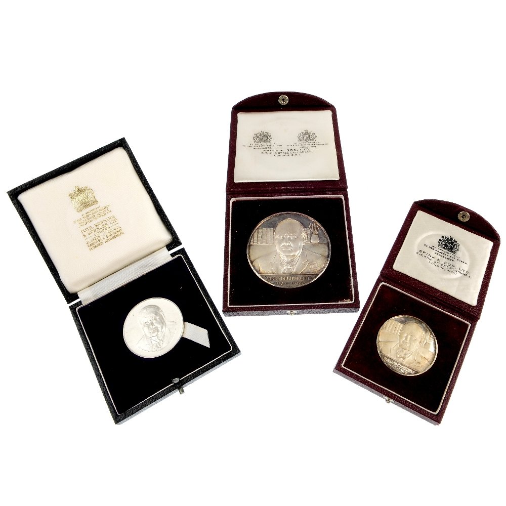 Sir Winston Churchill, Death 1965, silver commemorative: Sir Winston Churchill, Death 1965, silver commemorative medals (8), by Kovacs for Spink (6), bust facing, rev. defiant British soldier, 56mm, 39mm (5) (E 2104; Engstrom 30), by Toye Kenning & Spencer