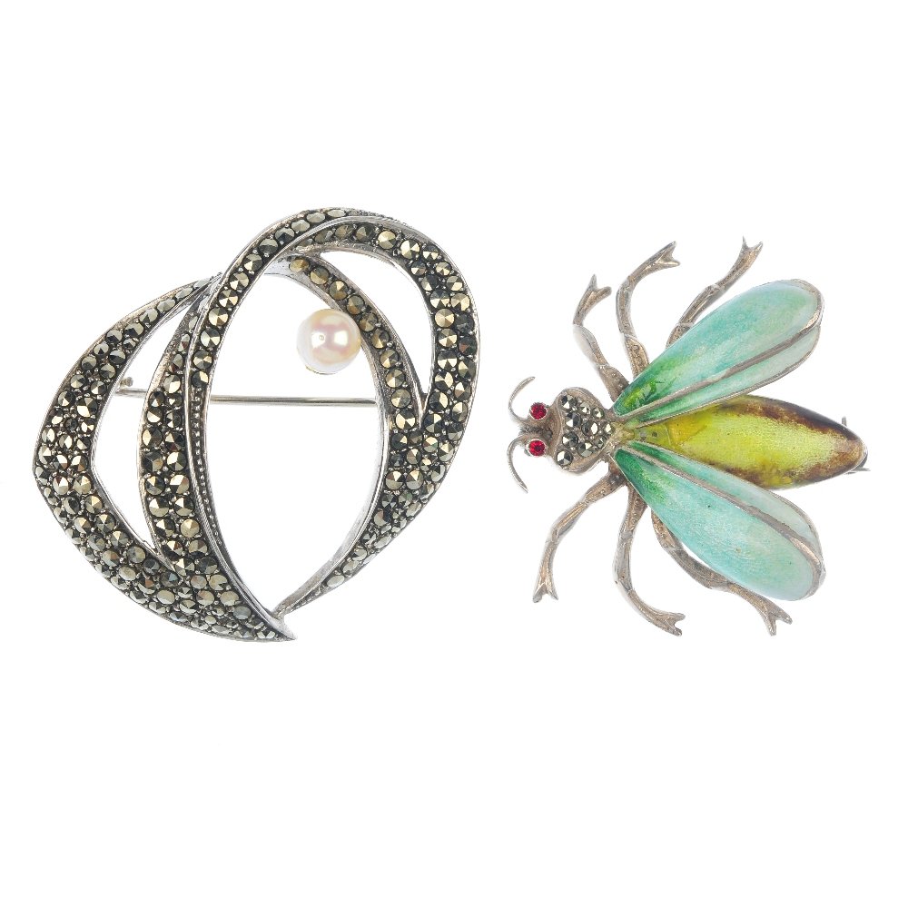 Five items of marcasite jewellery: Five items of marcasite jewellery, to include an enamel, paste and marcasite insect brooch, together with a marcasite abstract openwork brooch with cultured pearl highlight and a selection of further