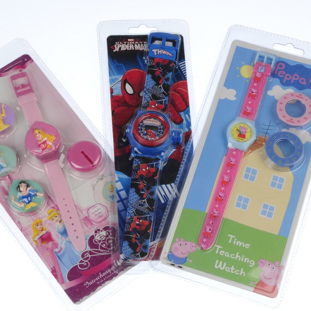 A large mixed group of watches.: A large mixed group of watches to include pieces by F&F and ones based upon various children's cartoon characters. In original packaging. Approximately 300.