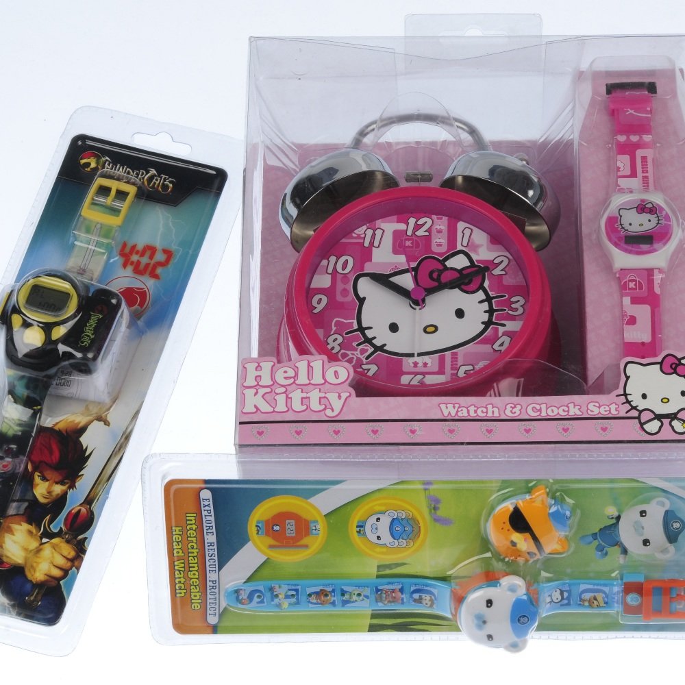 A large mixed group of watches.: A large mixed group of watches to include pieces by F&F and ones based upon various children's cartoon characters. In original packaging. Approximately 300.