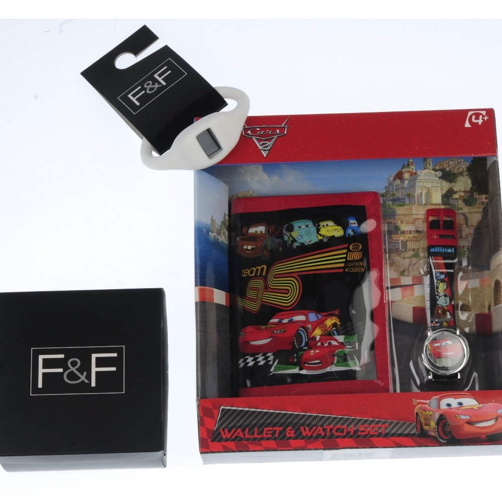 A large mixed group of watches.: A large mixed group of watches to include pieces by F&F and ones based upon various children's cartoon characters. In original packaging. Approximately 300.