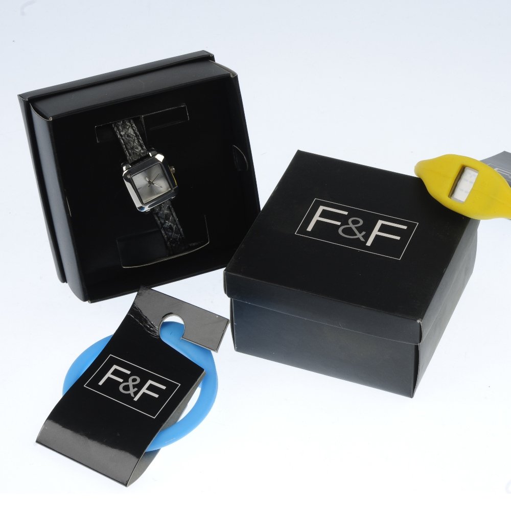 A large mixed group of watches.: A large mixed group of watches to include pieces by F&F and ones based upon various children's cartoon characters. In original packaging. Approximately 300.