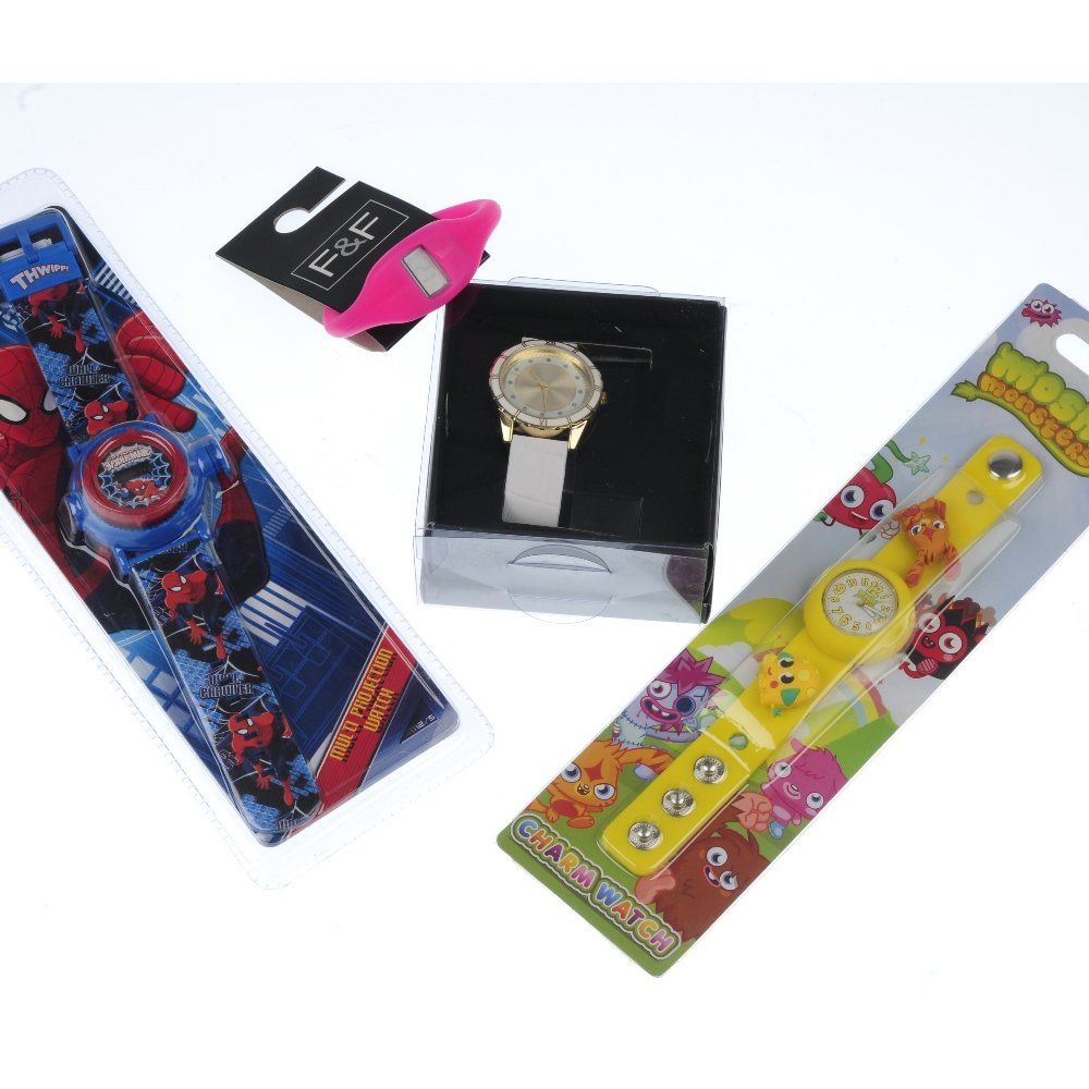 A large mixed group of watches.: A large mixed group of watches to include pieces by F&F and ones based upon various children's cartoon characters. In original packaging. Approximately 300.