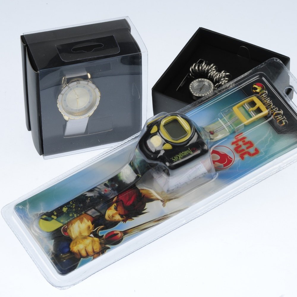 A large mixed group of watches.: A large mixed group of watches to include pieces by F&F and ones based upon various children's cartoon characters. In original packaging. Approximately 300.
