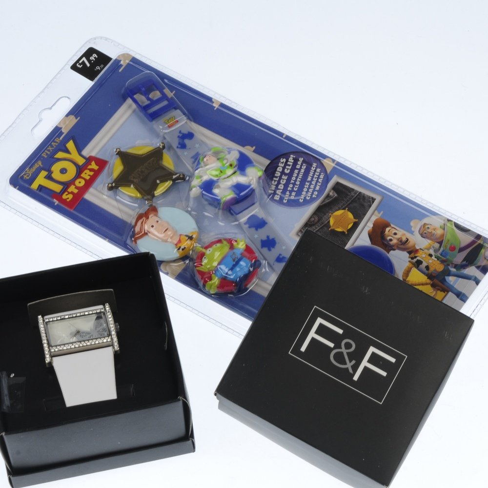 A large mixed group of watches.: A large mixed group of watches to include pieces by F&F and ones based upon various children's cartoon characters. In original packaging. Approximately 300.