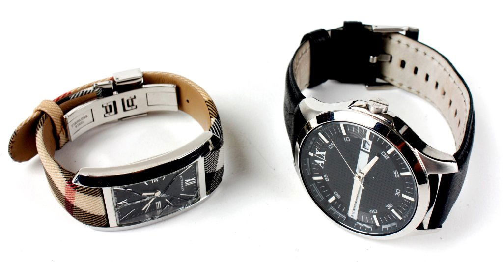 A large bag of various wrist watches. Approximately 120: A large bag of various wrist watches, to include DKNY, Fossil etc., all recommended for spares and repair purposes only. Approximately 120.