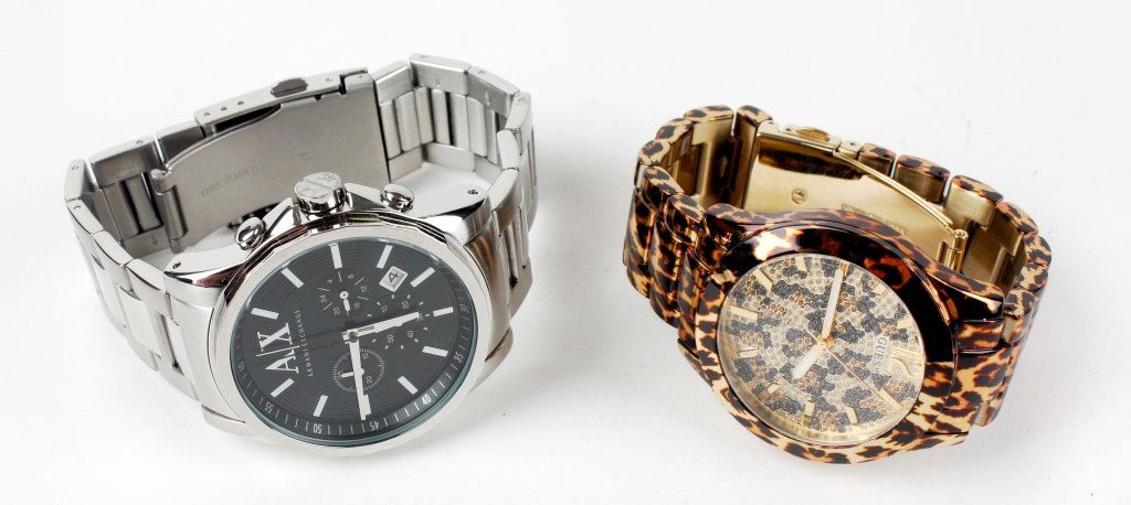 A large bag of various wrist watches. Approximately: A large bag of various wrist watches, to include DKNY, Fossil etc., all recommended for spares and repair purposes only. Approximately 120.