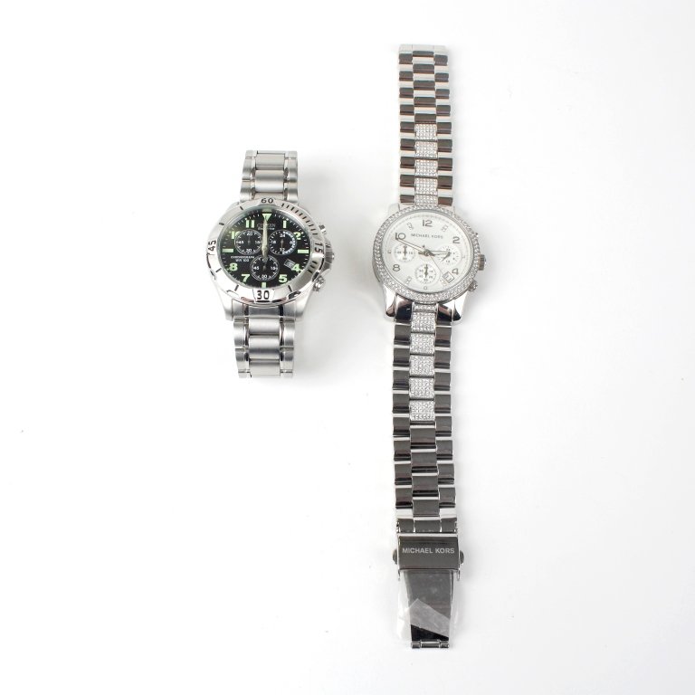 A large bag of various wrist watches. Approximately: A large bag of various wrist watches, to include DKNY, Fossil etc., all recommended for spares and repair purposes only. Approximately 100.