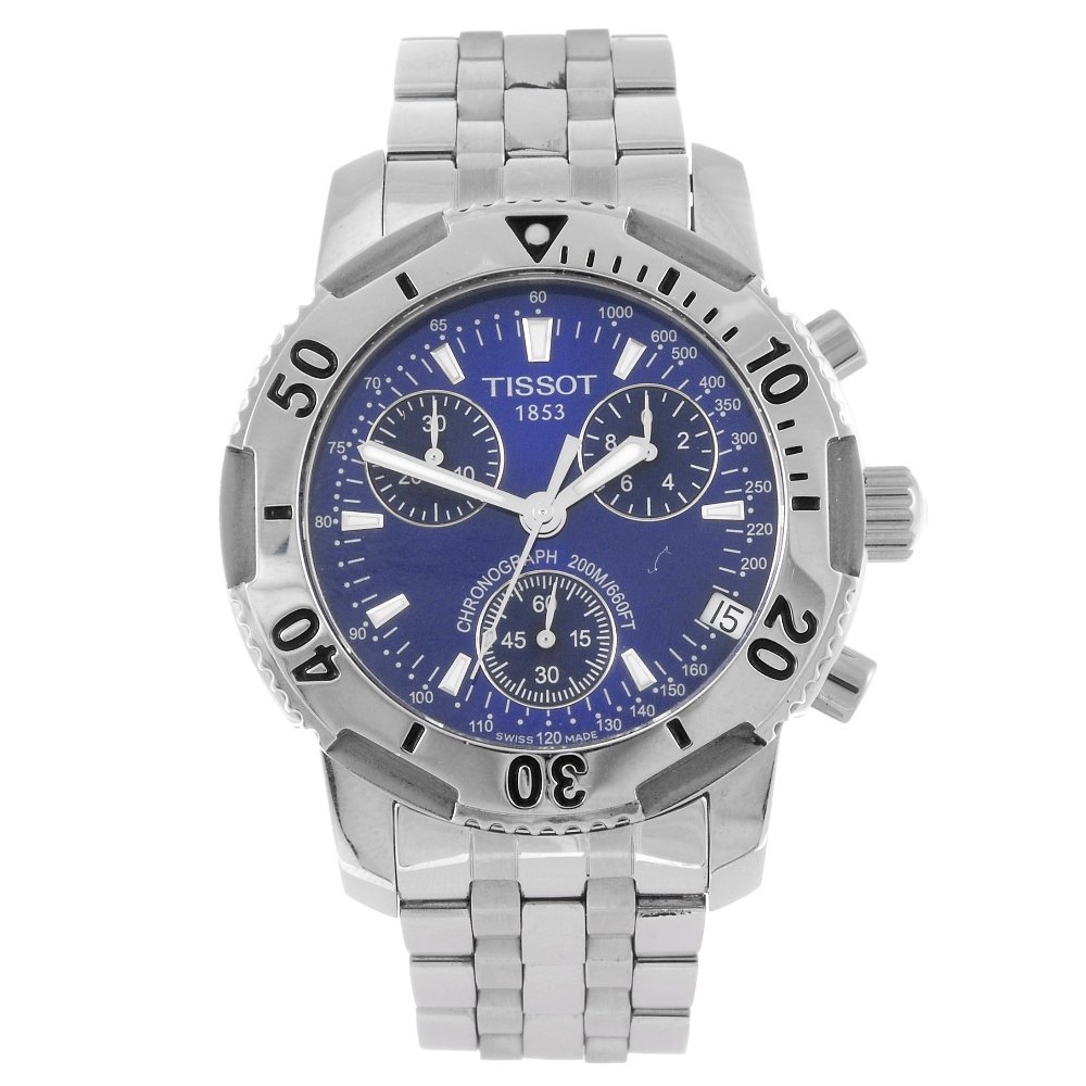 TISSOT - a gentleman's chronograph bracelet watch.: TISSOT - a gentleman's chronograph bracelet watch. Reference T362/462, serial 58683. Unsigned quartz movement. Blue dial with luminous hour markers, date aperture to four, subsidiary seconds dial to s