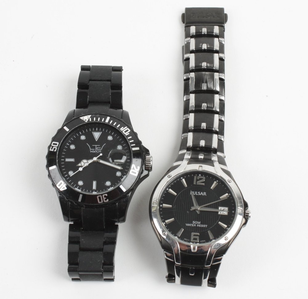 A bag of various watches to include examples by Pulsar: A bag of various watches to include examples by Pulsar and LTD Watch. Offered for repair purposes only. Approximately 130.