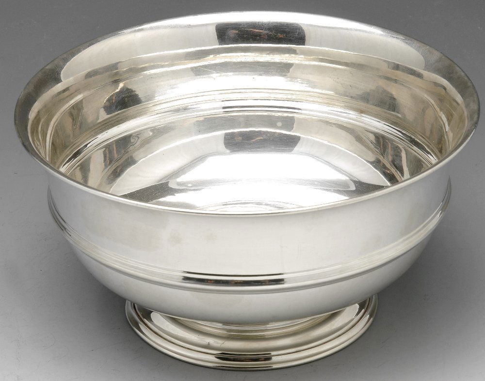 A mid-twentieth century silver bowl.: A mid-twentieth silver bowl, of plain circular form and on stepped spreading foot. Hallmarked John Rose, Birmingham 1973. Diameter 6 3/4 inches (17 cm), weight 10.26 ozt (319 grams).
