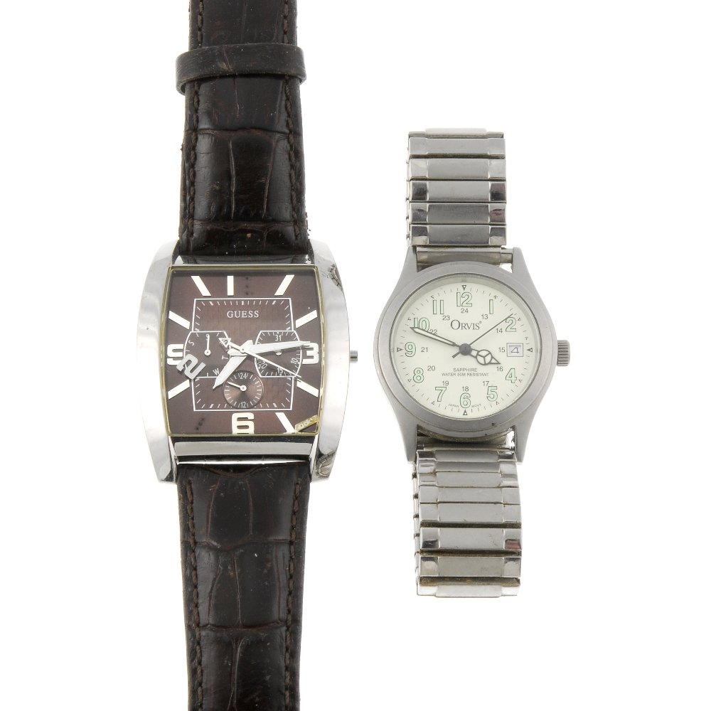 A bag of various wrist watches. Approximately 65.: A bag of various wrist watches, to include examples by DKNY and Guess. All recommended for spares and repair purposes only. Approximately 65.