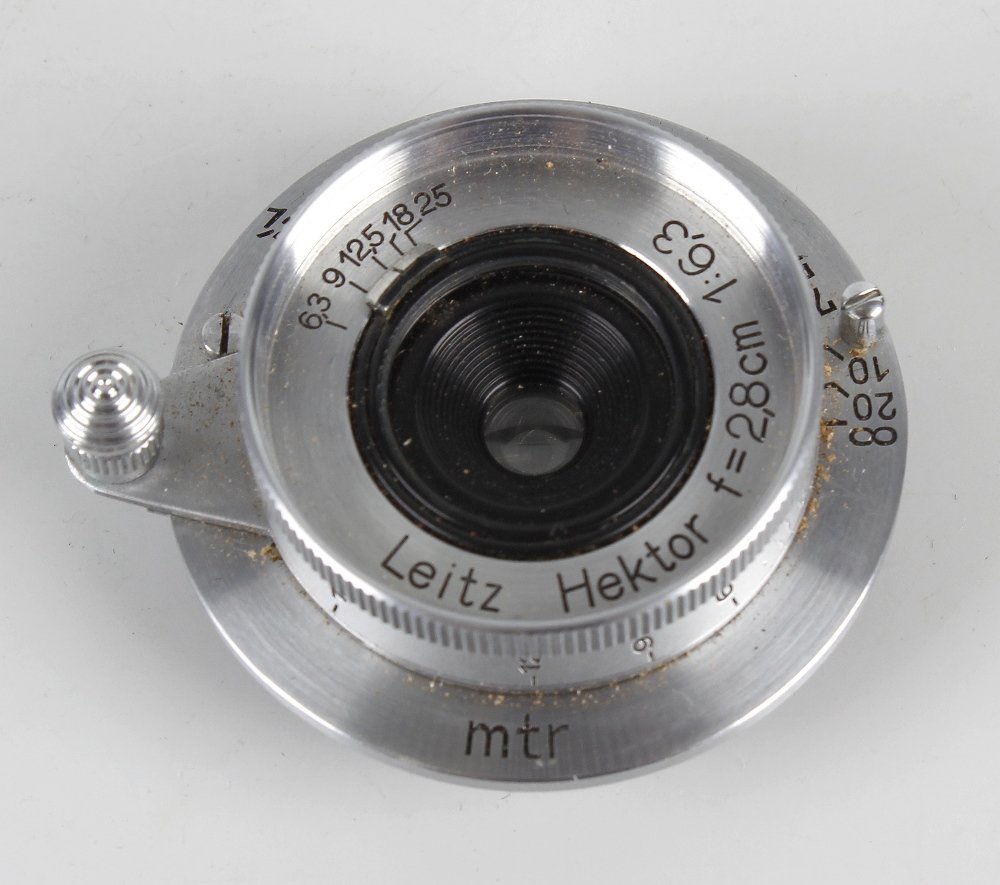 A Leica Leitz Hektor f=28cm 1:6.3 lens: A Leica Leitz Hektor f=28cm 1:6.3 lens, in fitted leather case.