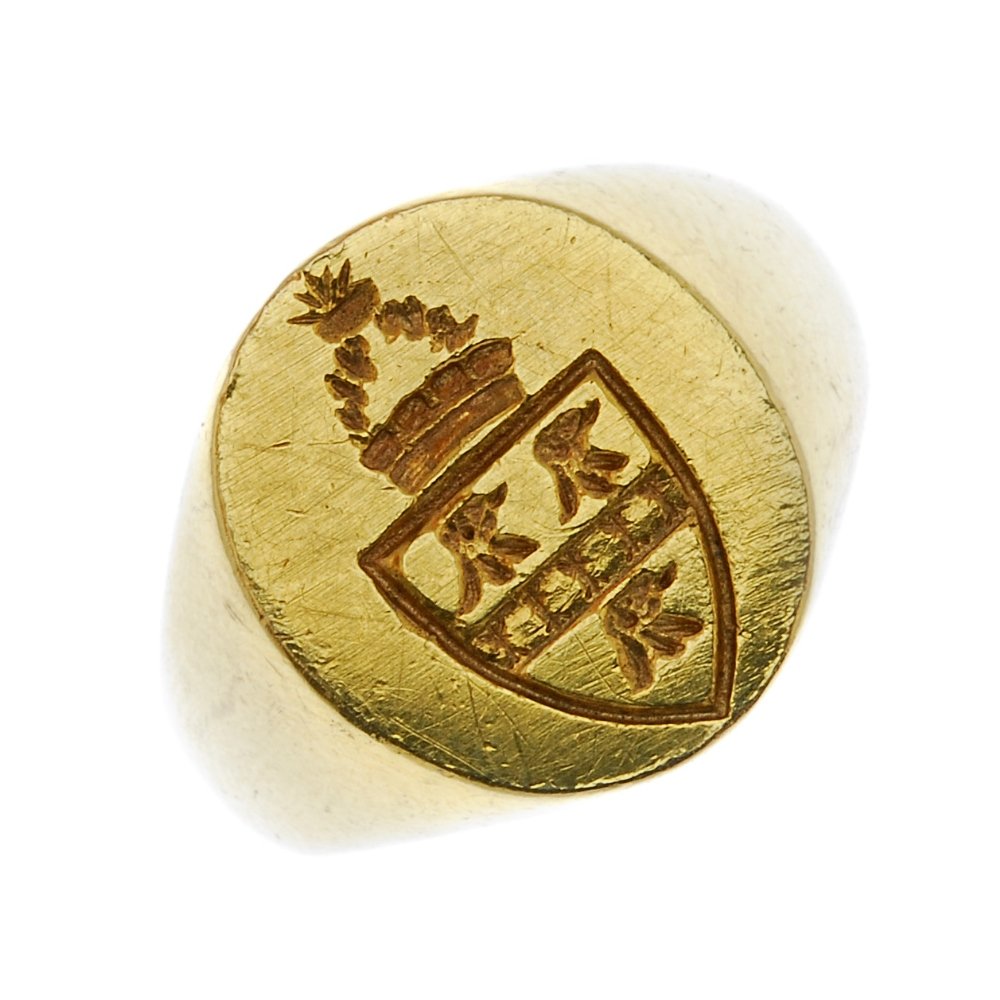 A signet ring. (1 of 4)