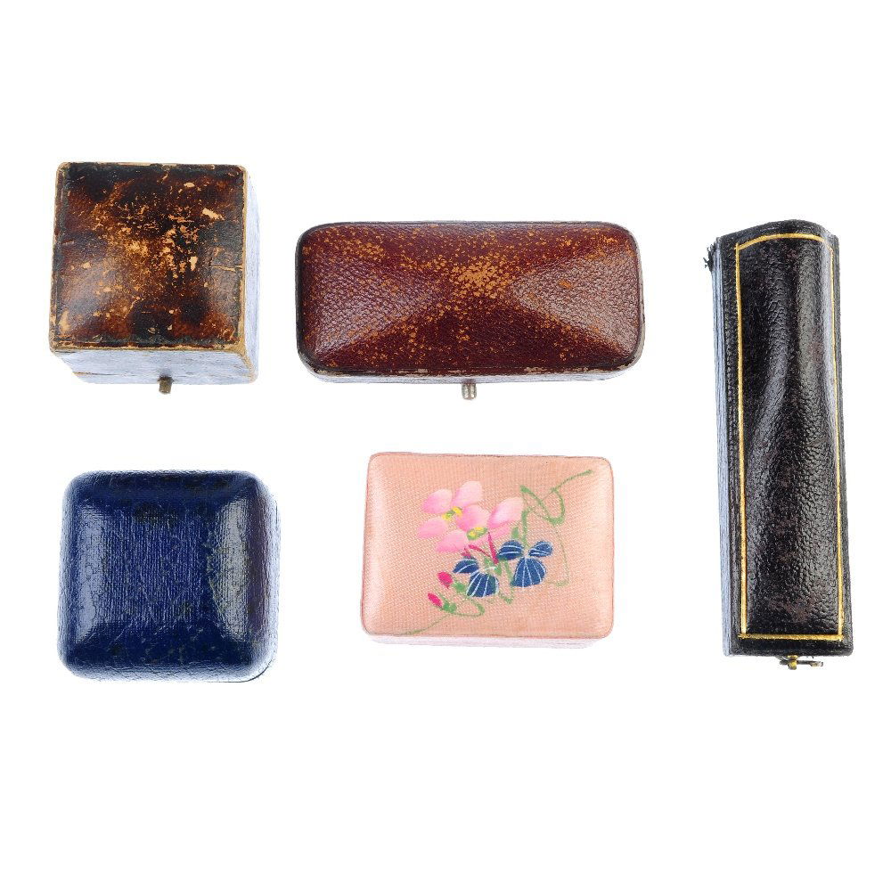 A bag containing forty jewellery cases. (1 of 5)