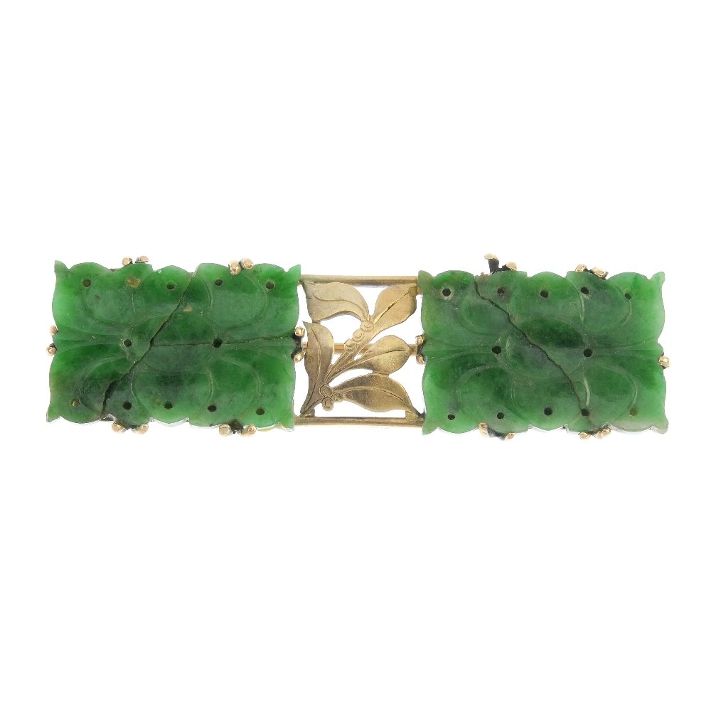 An early 20th century 9ct gold jadeite brooch. (1 of 2)
