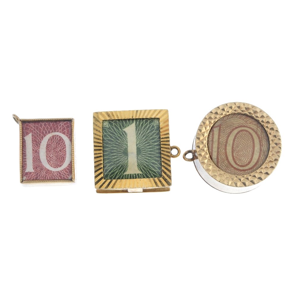 A selection of seven 9ct gold note charms. (1 of 3)