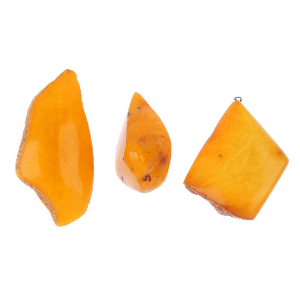Three pieces of amber. (1 of 2)
