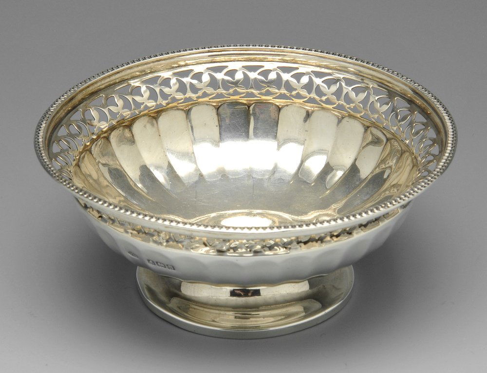 A 1920's pierced silver bowl. (1 of 4)