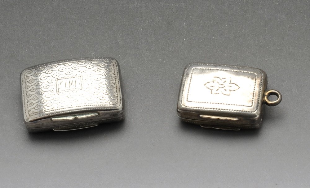 Two Georgian silver vinaigrettes. (1 of 7)