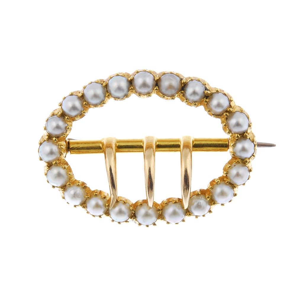 An early 20th century gold split pearl brooch. (1 of 1)