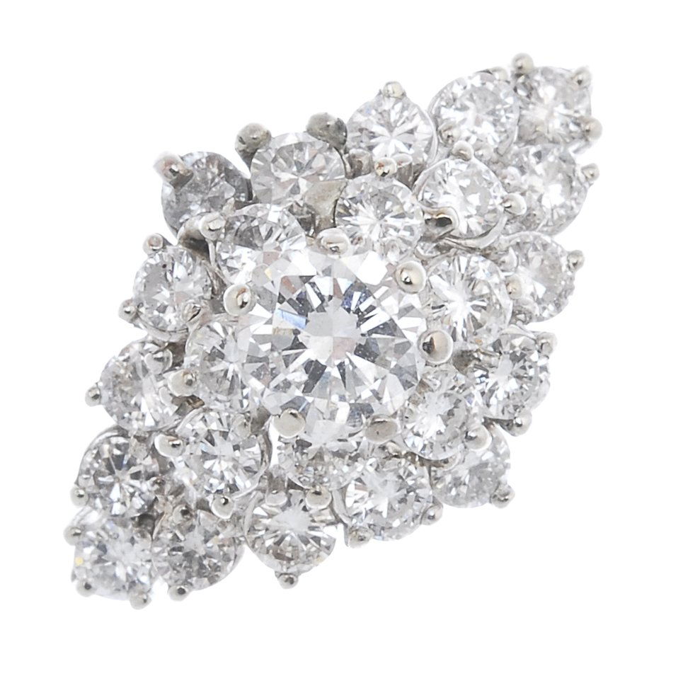 A diamond cluster ring. (1 of 3)