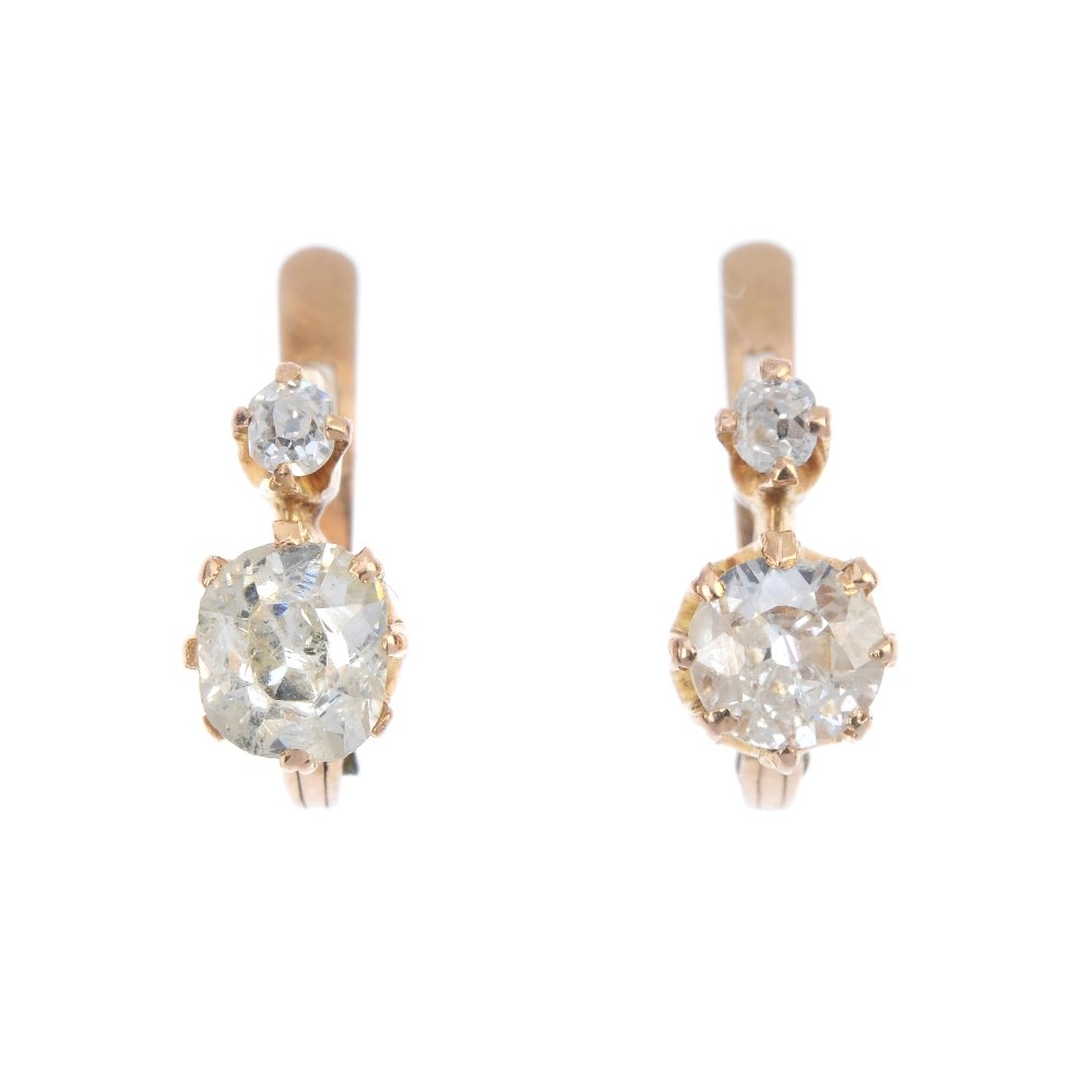 A pair of diamond earrings. (1 of 1)