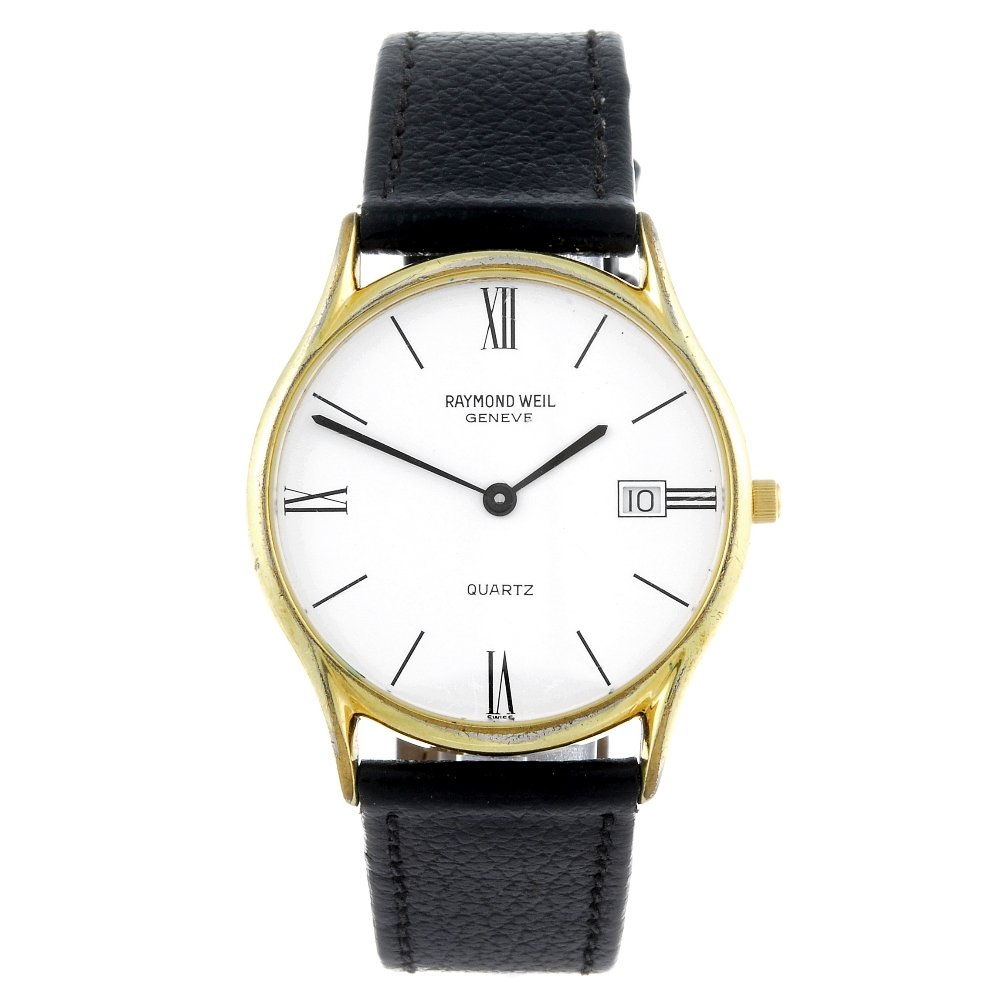 RAYMOND WEIL - a gold plated gentleman's wrist watch.: RAYMOND WEIL - a gentleman's wrist watch. Gold plated case with stainless steel case back. Reference 5523. Unsigned quartz movement with quick date set. White dial with baton hour markers, Roman numer