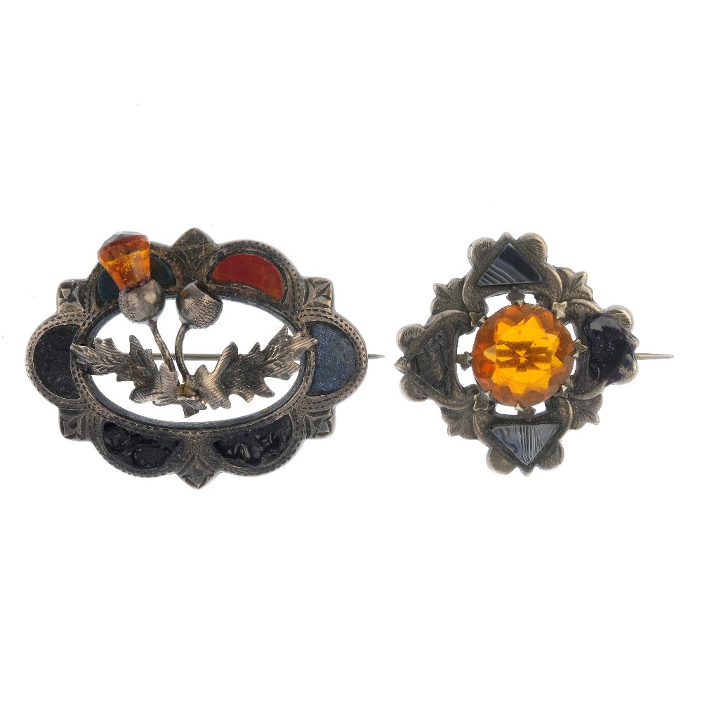 A selection of twelve items of Scottish jewellery. AF. (1 of 2)