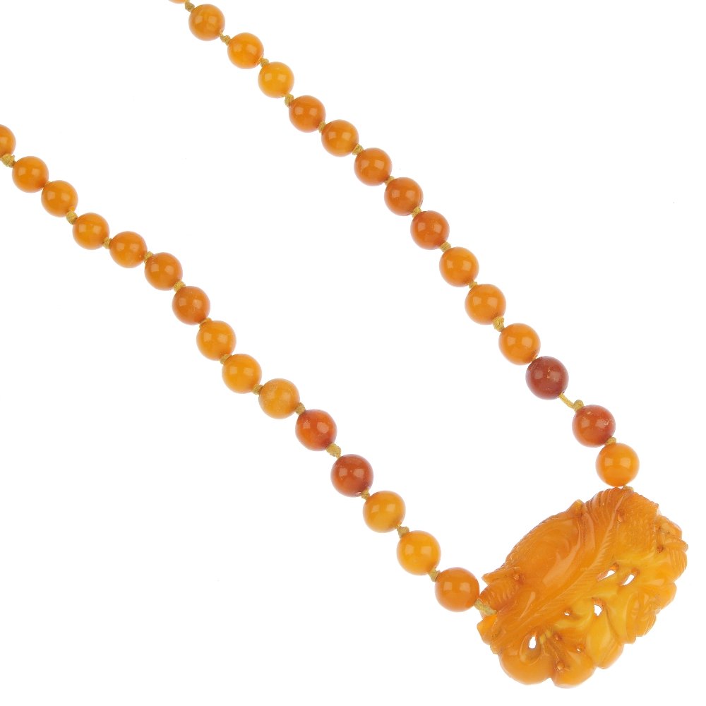 A natural amber pendant necklace. (1 of 2)