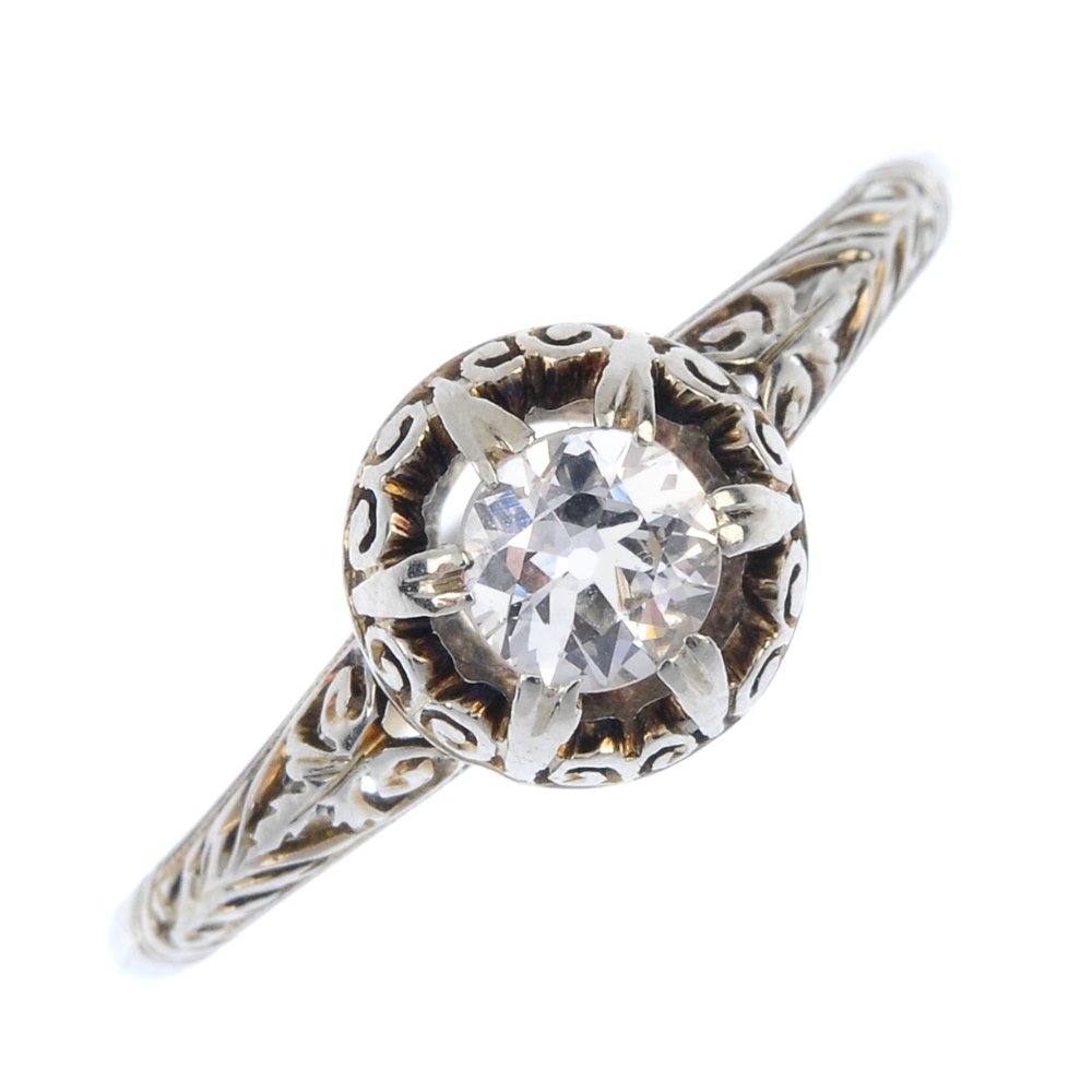 An early 20th century diamond single-stone ring. (1 of 1)