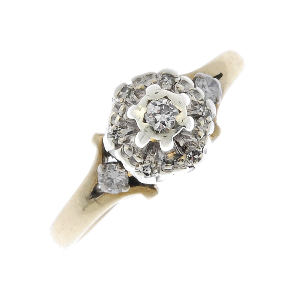 A 9ct gold diamond cluster ring. (1 of 4)