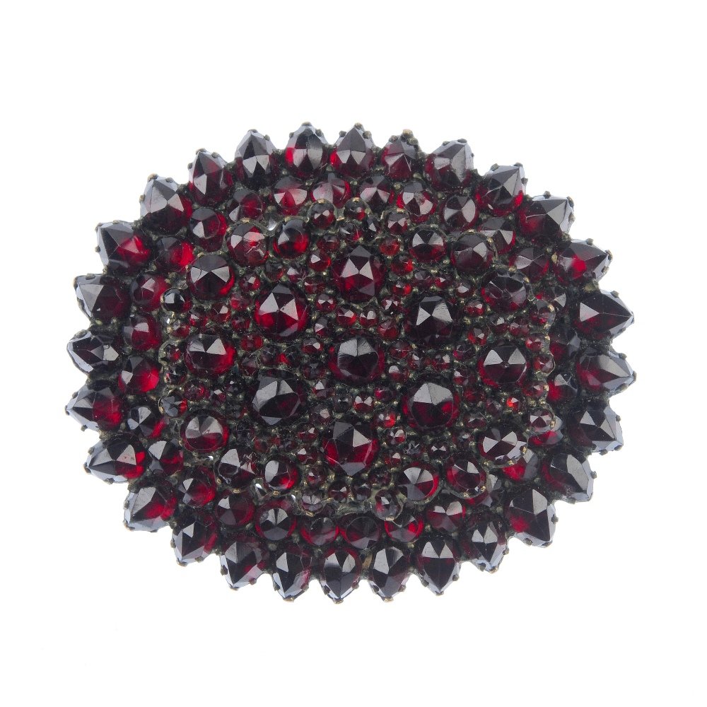 A memorial garnet brooch. (1 of 2)