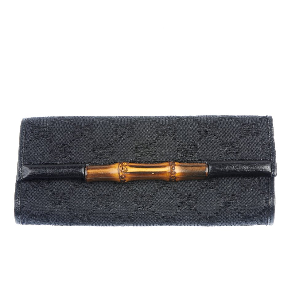 GUCCI - a Bamboo Bar Clutch. (1 of 5)