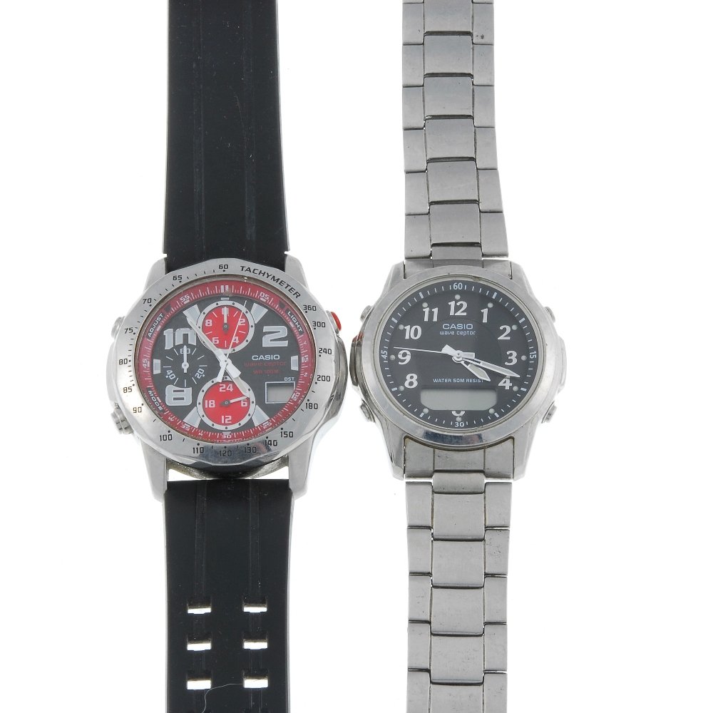 A bag of various wrist watches.: A bag of various wrist watches, to include examples by Casio, Accurist and Ice Watch. All recommended for spare or repair purposes only. Approximately 70.