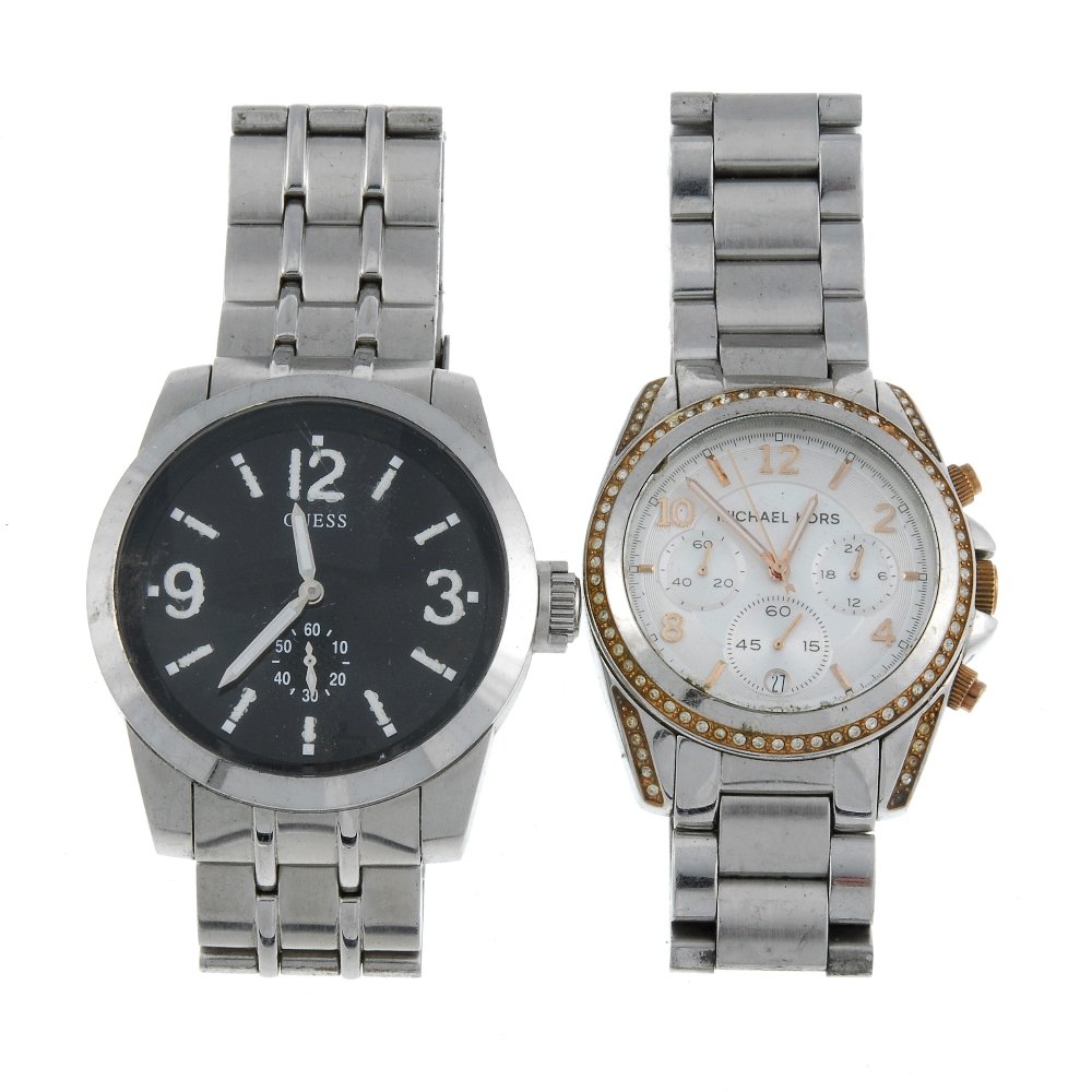 A bag of various wrist watches. Approximately 100.: A bag of various wrist watches, to include examples by Emporio Armani and DKNY, all recommended for spares and repair purposes only. Approximately 100.