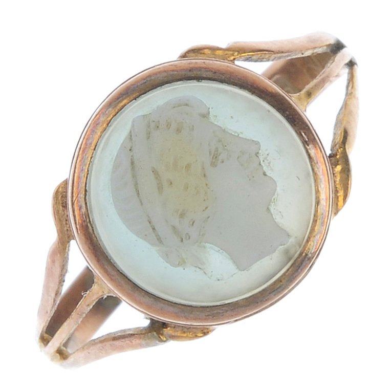 An early 20th century 9ct gold hardstone cameo ring. (1 of 4)