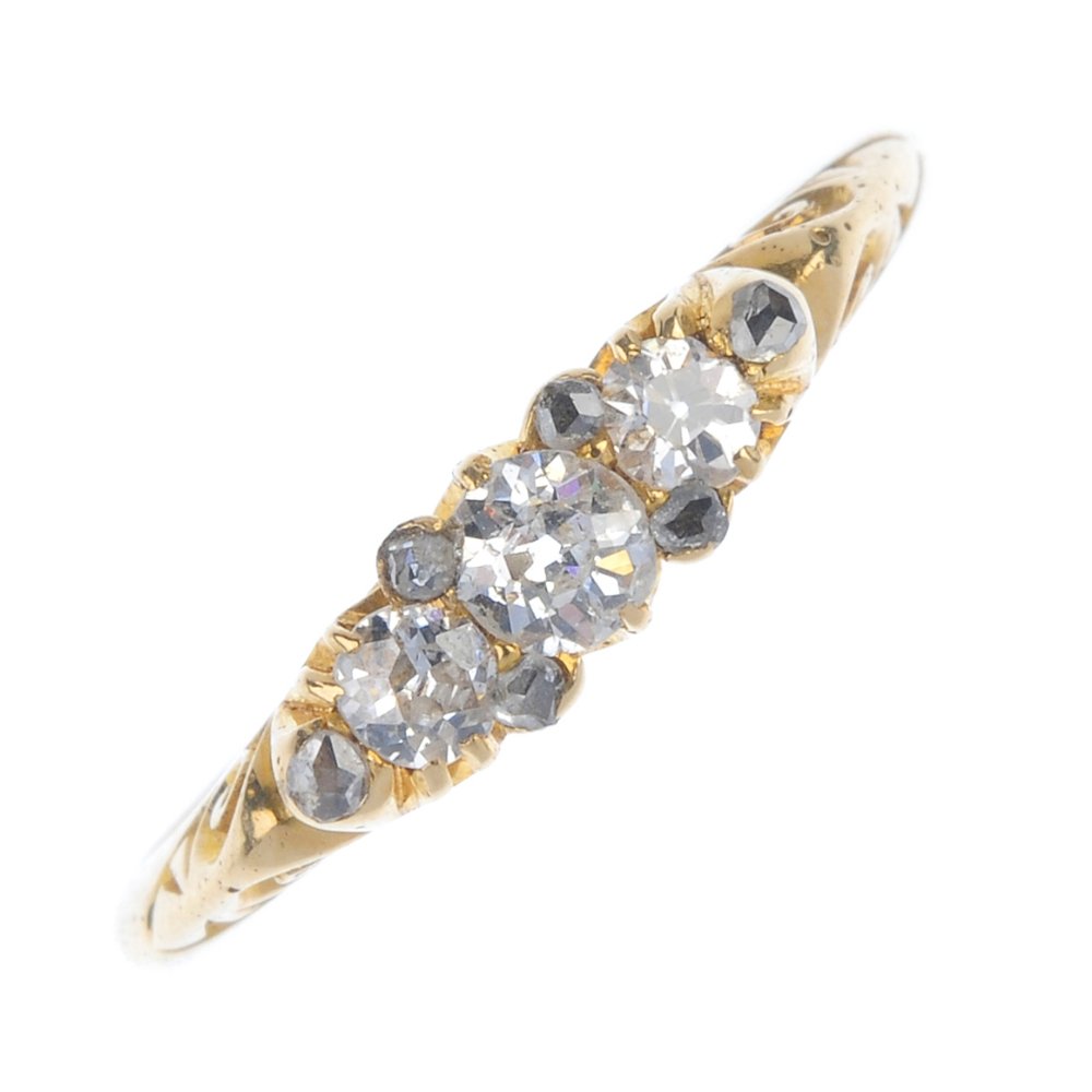 A late Victorian 18ct gold diamond ring. (1 of 3)