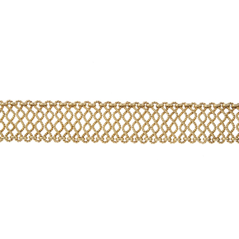 A fancy-link bracelet. (1 of 3)