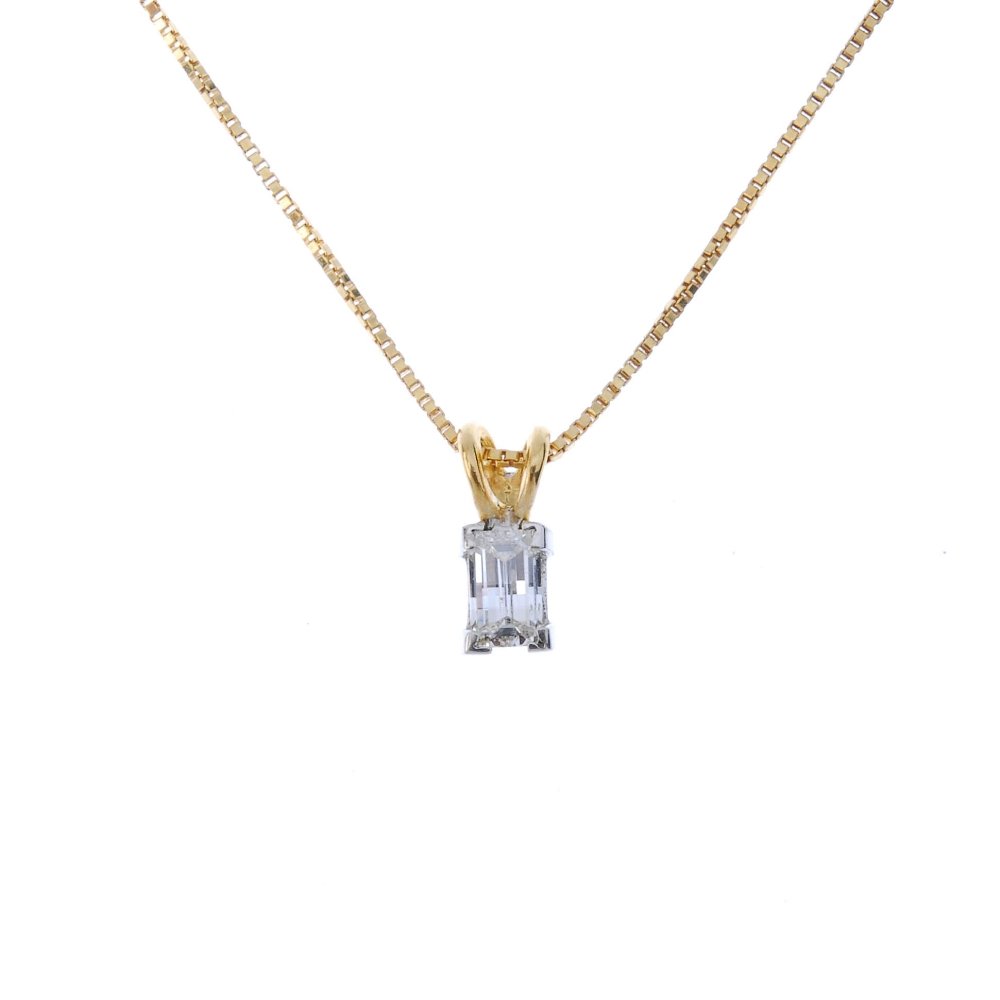 A diamond pendant. (1 of 2)