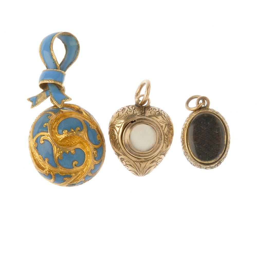 A selection of late Victorian jewellery. To include (1 of 2)