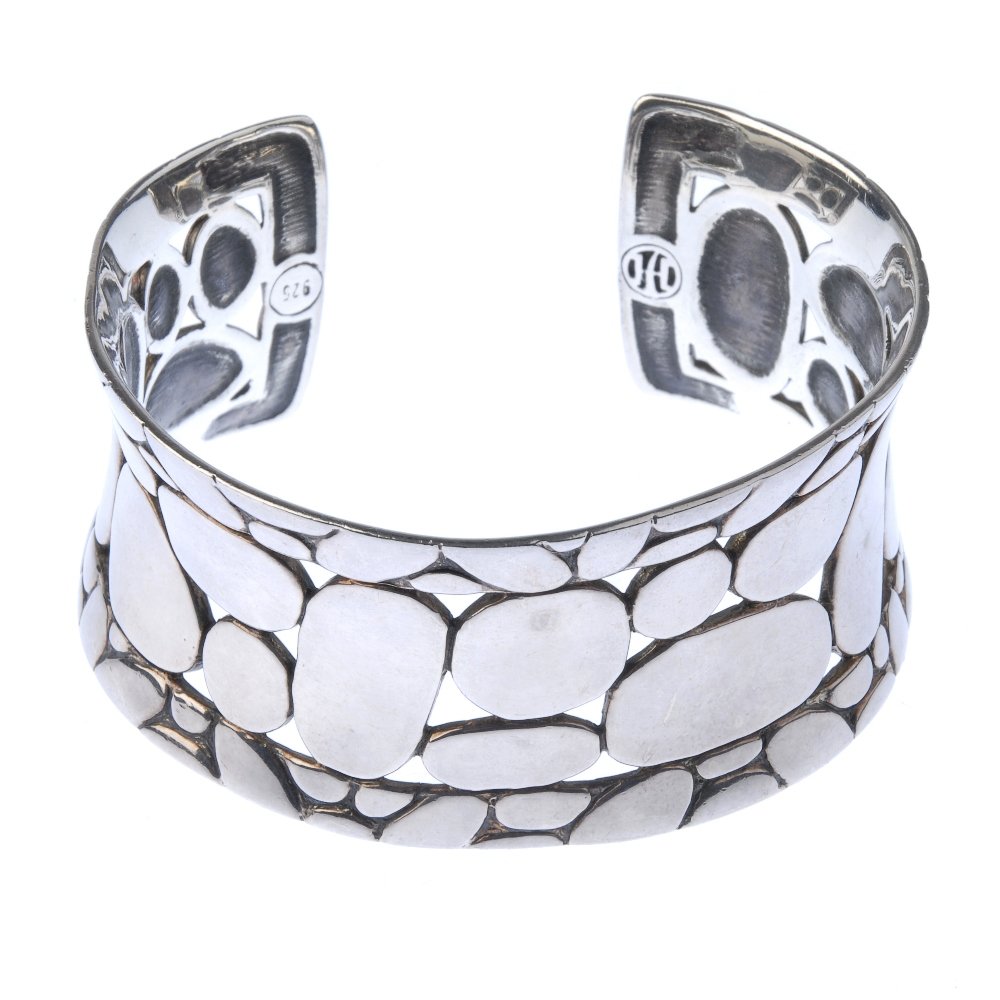 JOHN HARDY - five items. To include a necklace designed (1 of 2)