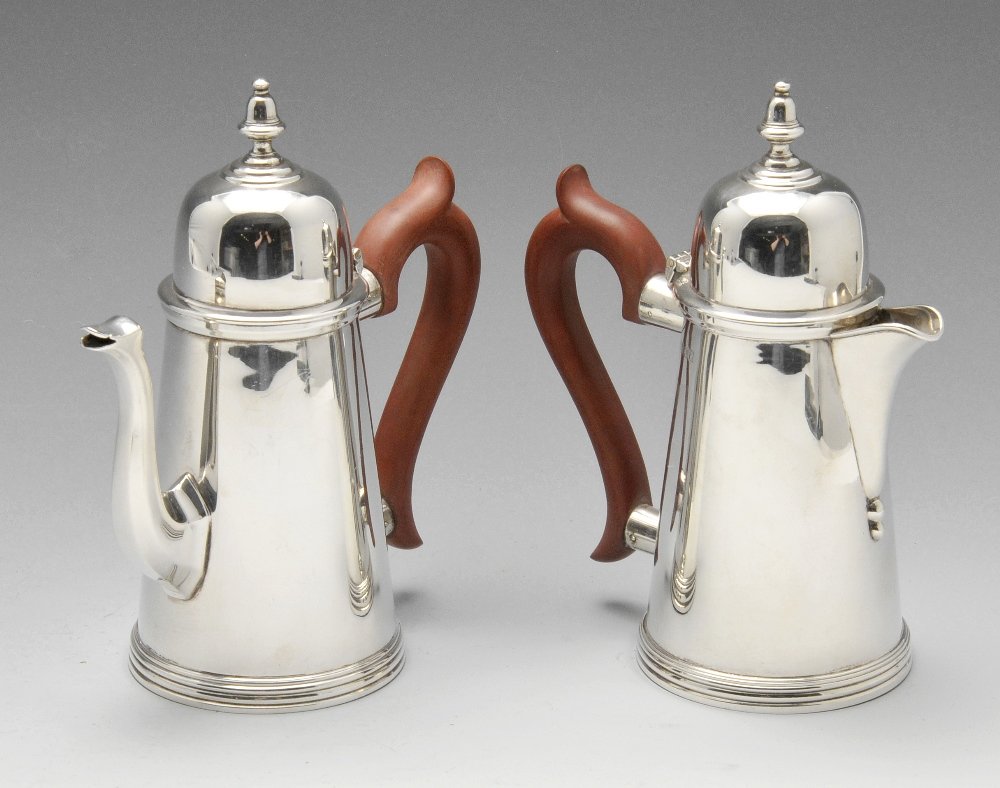 A modern silver cafe-au-lait set, each of plain (1 of 4)
