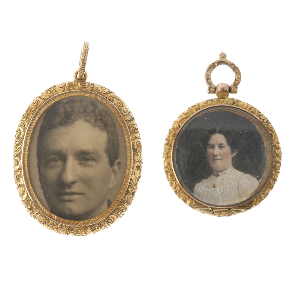 Two late 19th century photograph locket pendants. Each (1 of 2)