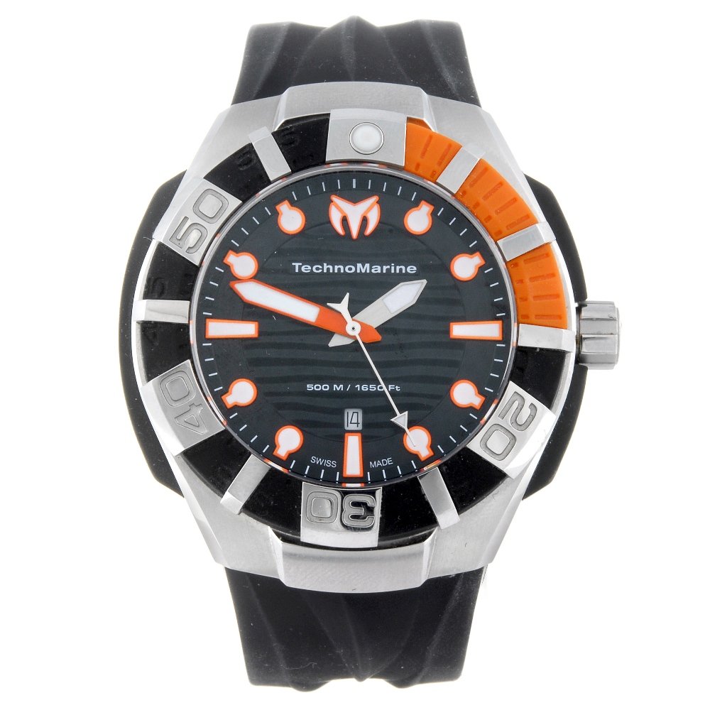 TECHNOMARINE - a gentleman's Reef wrist watch.: TECHNOMARINE - a gentleman's Reef wrist watch. Stainless steel case with calibrated bezel. Reference 512001S, serial 12053528. Unsigned quartz movement with quick date set. Black dial with luminous ho
