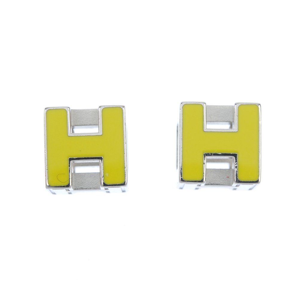 HERMES - Cage D'H lacquer and palladium plated ear (1 of 2)