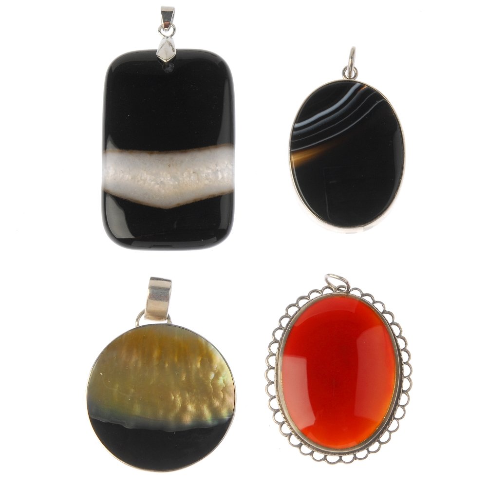 Selection of costume, gem and silver jewellery. To (1 of 4)